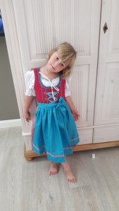 J'ai reçu ma tenue traditionnelle bavaroise !